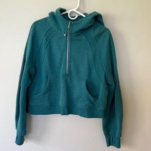 Lululemon crop half zip hoodie. M/L. Green